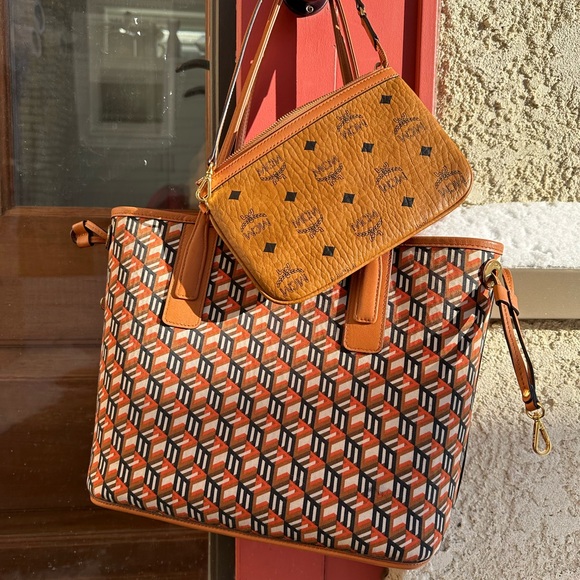 MCM Cognac Visetos Tote Bag with Reversible Geometric interior. Gently used! - Picture 4 of 16